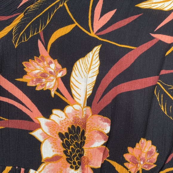 Billabong Floral dress - Picture 4 of 4